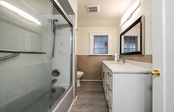 1225 W 26th Avenue Shaughnessy