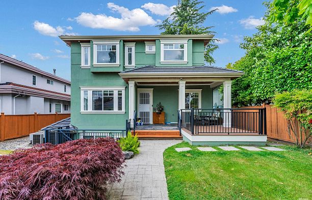 6562 Fremlin Street South Cambie