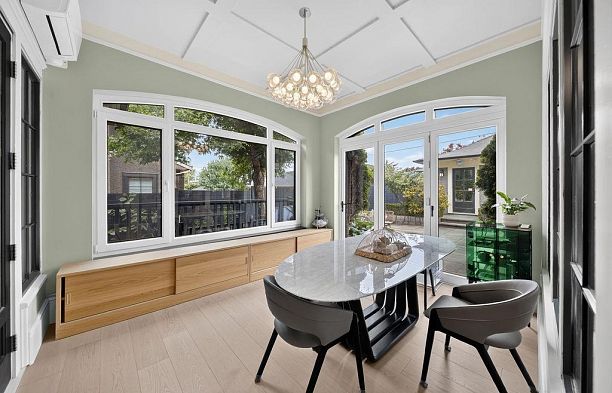 2599 W 36th Avenue MacKenzie Heights
