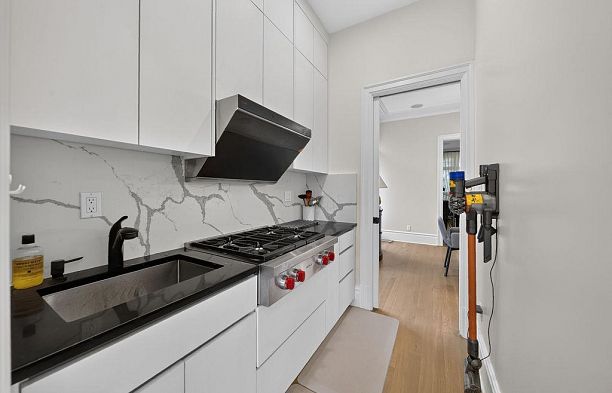 2599 W 36th Avenue MacKenzie Heights