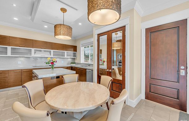 6562 Fremlin Street South Cambie