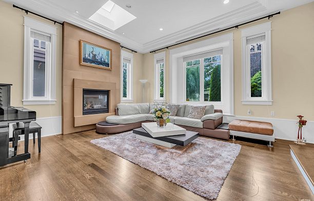 6562 Fremlin Street South Cambie