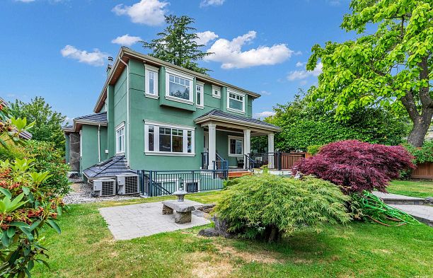 6562 Fremlin Street South Cambie
