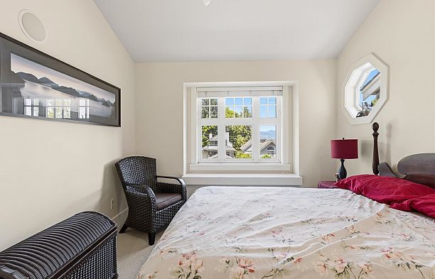 4188 Balaclava Street MacKenzie Heights