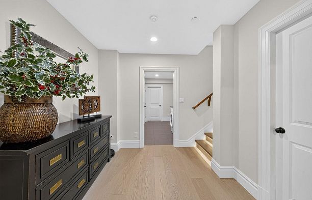 2599 W 36th Avenue MacKenzie Heights
