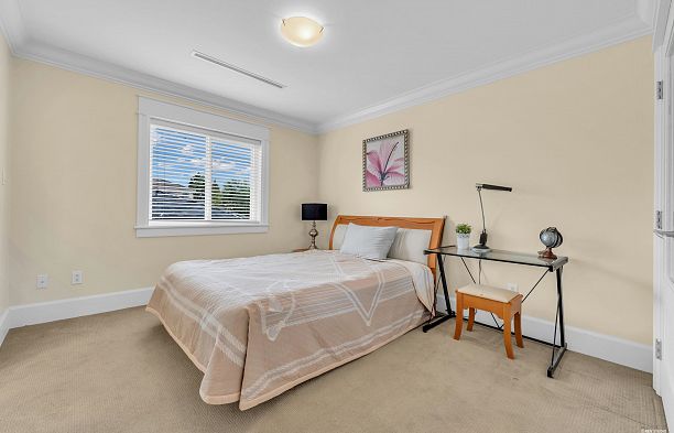 6562 Fremlin Street South Cambie