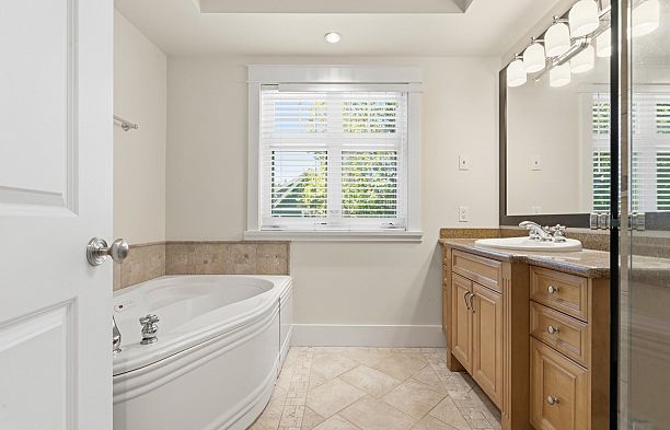 4188 Balaclava Street MacKenzie Heights