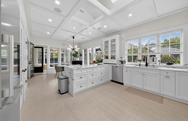 2599 W 36th Avenue MacKenzie Heights