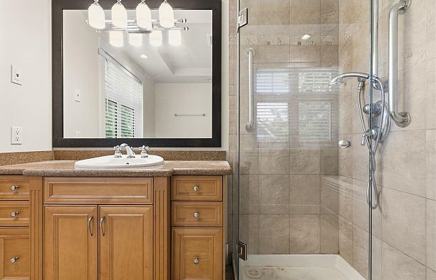 4188 Balaclava Street MacKenzie Heights