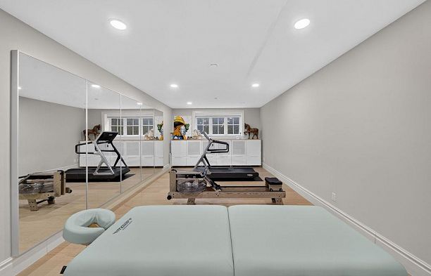2599 W 36th Avenue MacKenzie Heights