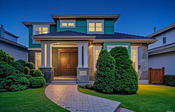 6562 Fremlin Street South Cambie