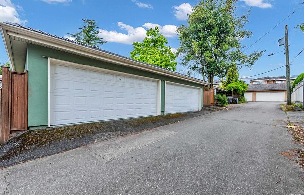 6562 Fremlin Street South Cambie