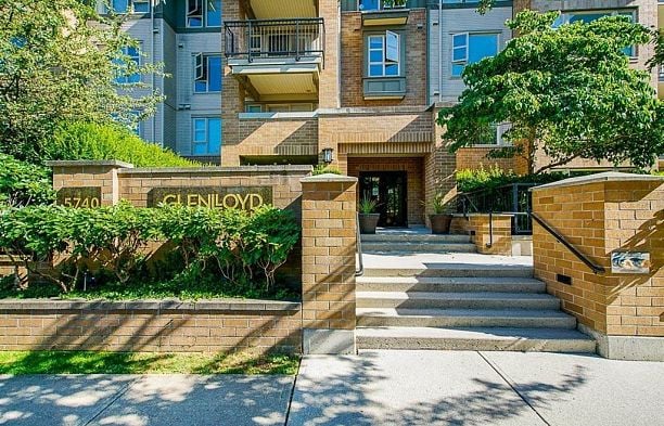 212 5740 Toronto Road University VW