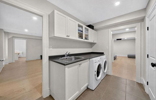 2599 W 36th Avenue MacKenzie Heights