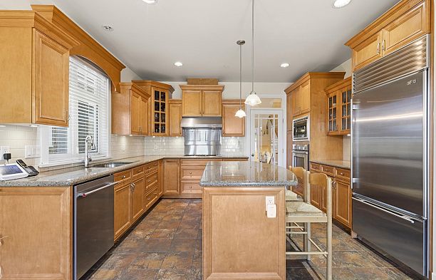 4188 Balaclava Street MacKenzie Heights