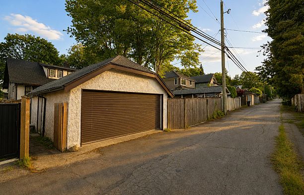 1225 W 26th Avenue Shaughnessy