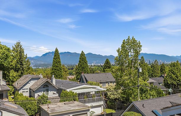 4188 Balaclava Street MacKenzie Heights
