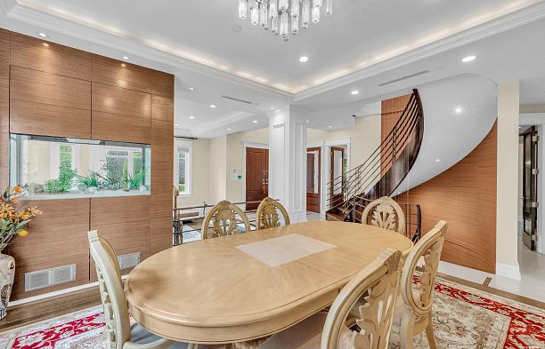 6562 Fremlin Street South Cambie