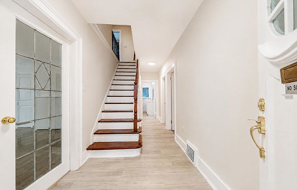 1225 W 26th Avenue Shaughnessy