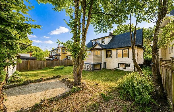 1225 W 26th Avenue Shaughnessy