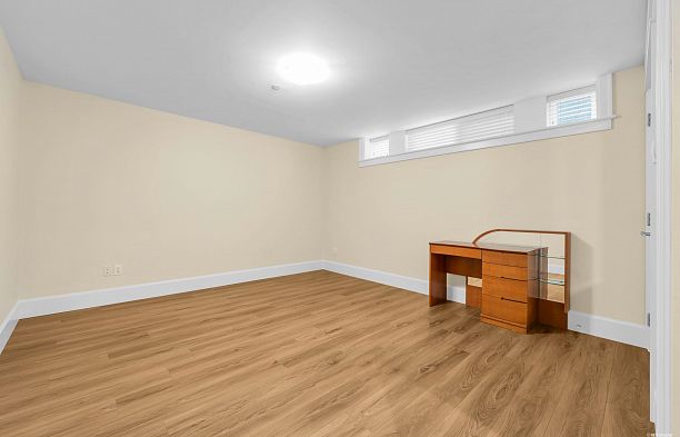 6562 Fremlin Street South Cambie