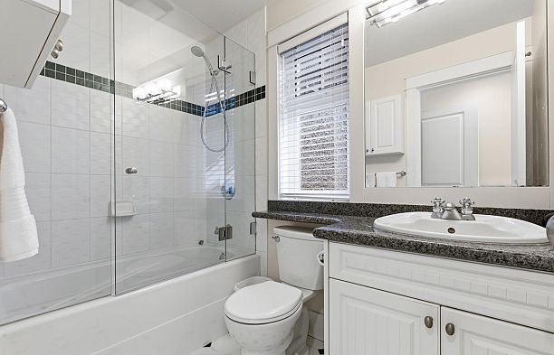 4188 Balaclava Street MacKenzie Heights
