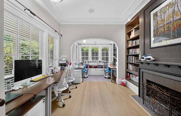 2599 W 36th Avenue MacKenzie Heights