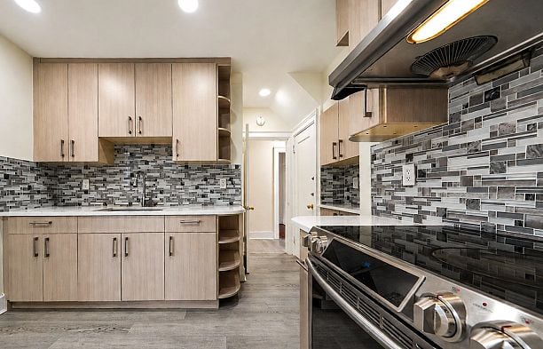 1225 W 26th Avenue Shaughnessy