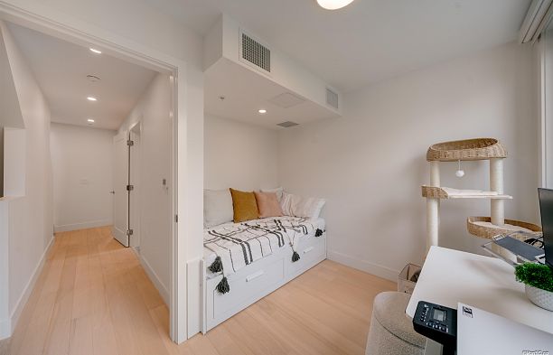 6292 Oak Street Oakridge VW