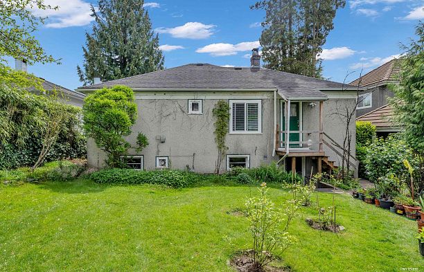 2245 W 22nd Avenue Arbutus