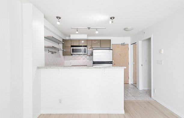 903 1328 W Pender Street Coal Harbour