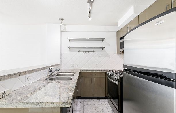 903 1328 W Pender Street Coal Harbour