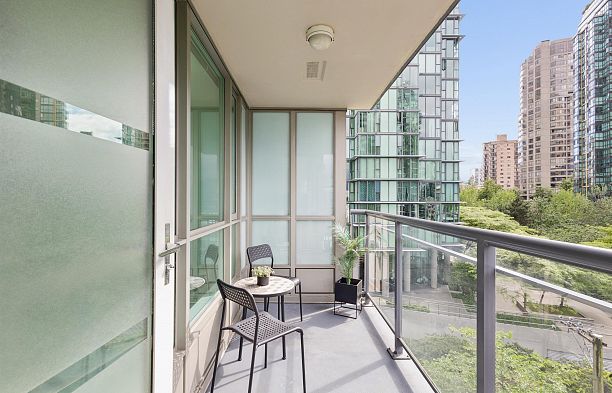 903 1328 W Pender Street Coal Harbour
