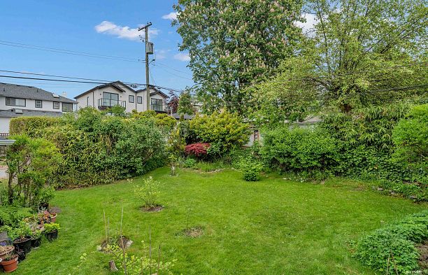 2245 W 22nd Avenue Arbutus