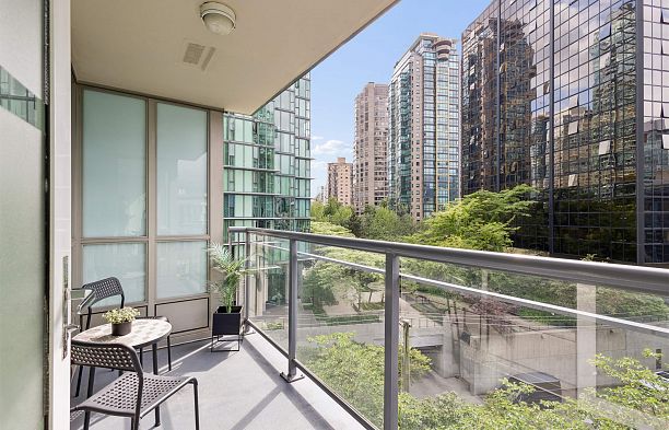 903 1328 W Pender Street Coal Harbour