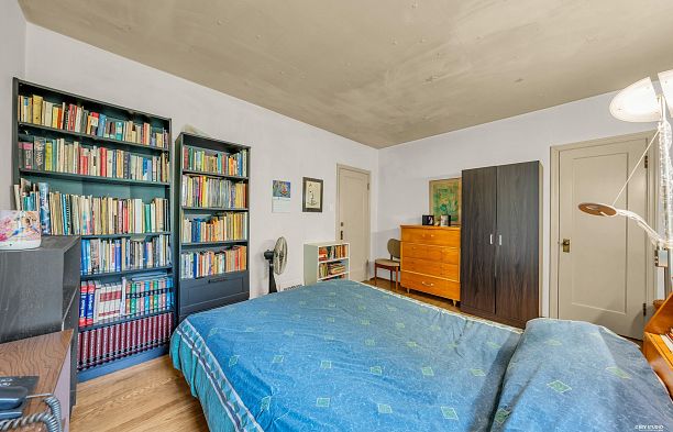 2245 W 22nd Avenue Arbutus