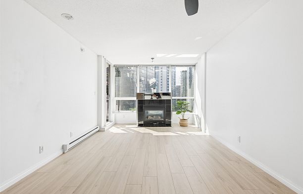 903 1328 W Pender Street Coal Harbour