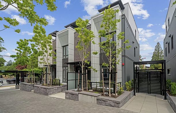 6292 Oak Street Oakridge VW