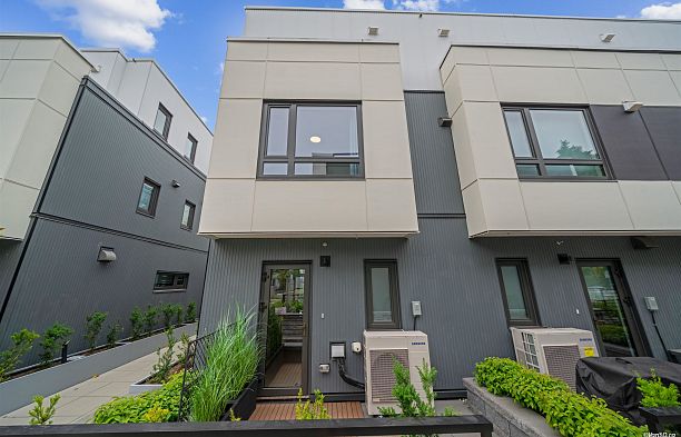 6292 Oak Street Oakridge VW
