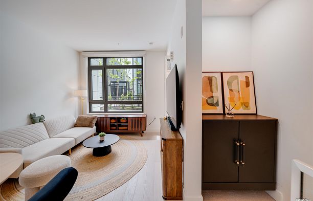 6292 Oak Street Oakridge VW