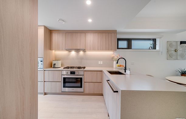 6292 Oak Street Oakridge VW