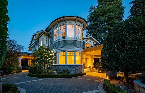3402 Osler Street Shaughnessy