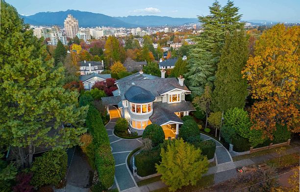 3402 Osler Street Shaughnessy