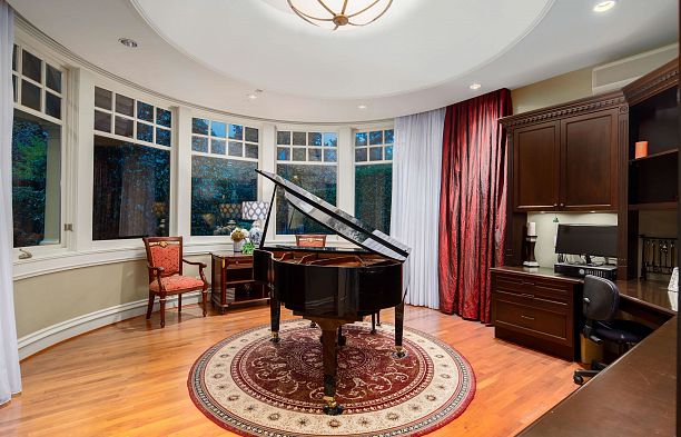 3402 Osler Street Shaughnessy