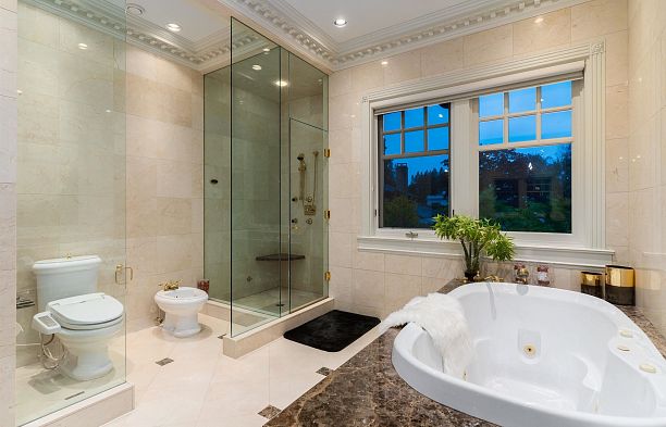 3402 Osler Street Shaughnessy