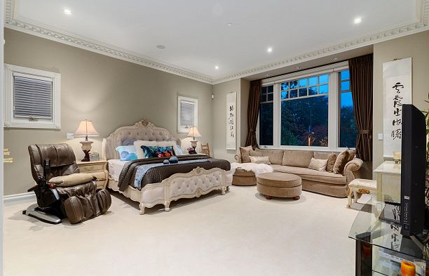 3402 Osler Street Shaughnessy