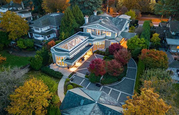 3402 Osler Street Shaughnessy