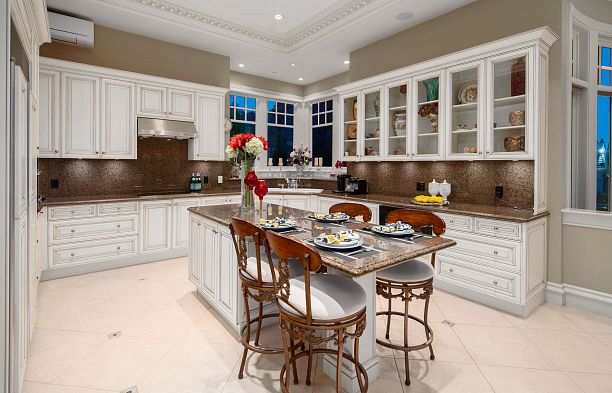 3402 Osler Street Shaughnessy