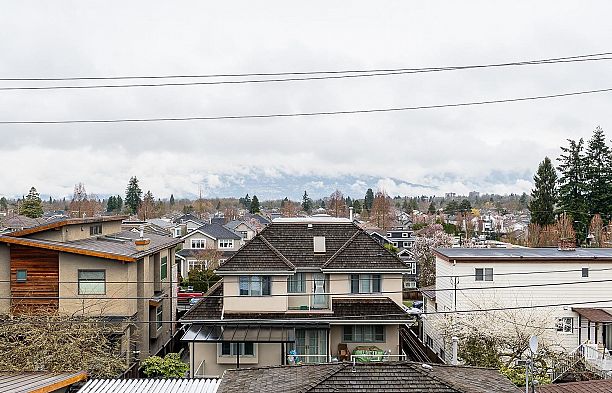 1 2837 Oliver Crescent Arbutus