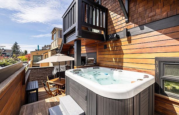 3240 W 1st Avenue Kitsilano